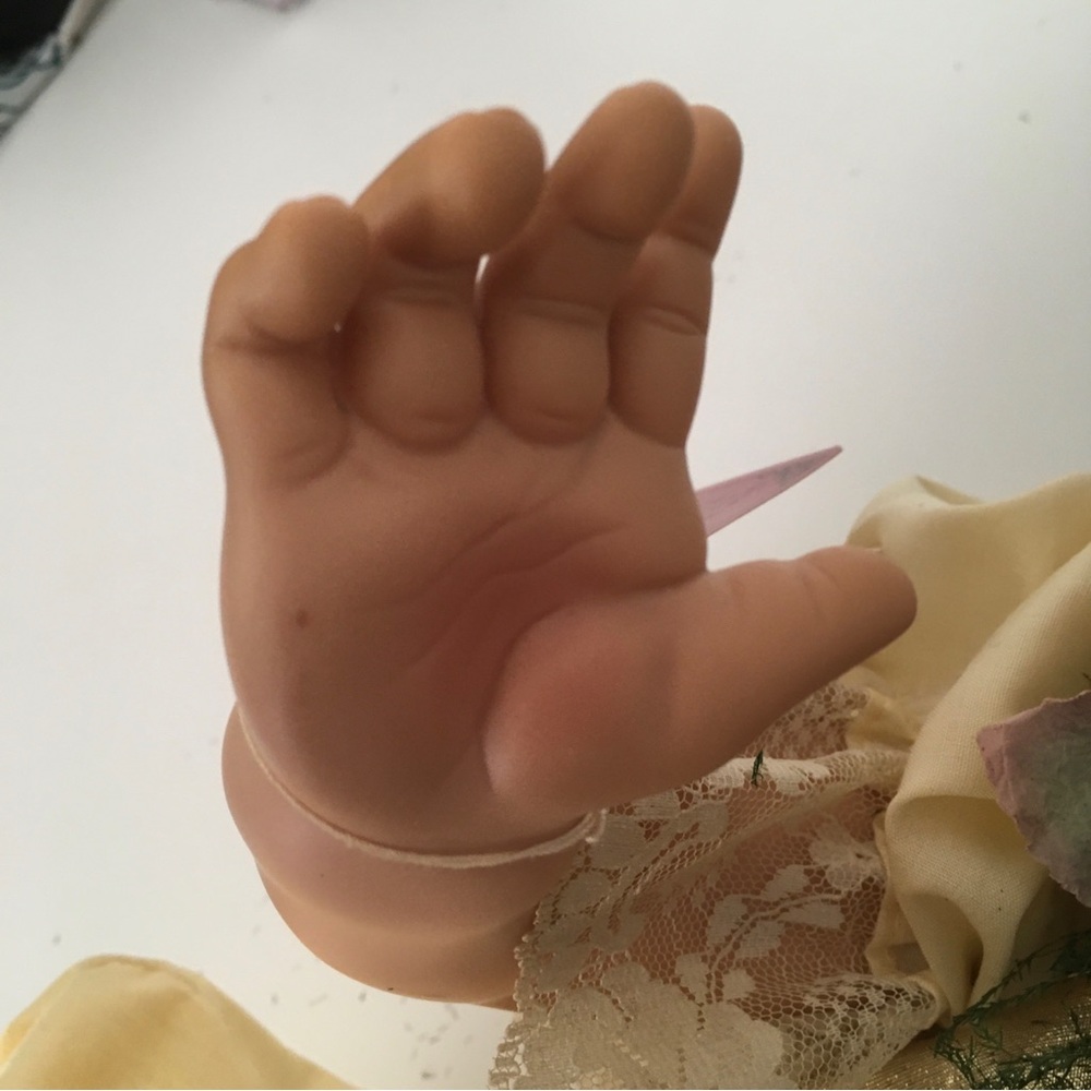 Vintage Fayzah Spanos Collection 'Halo' Precious Heirloom Doll #340/1,000 - Picture 6 of 15